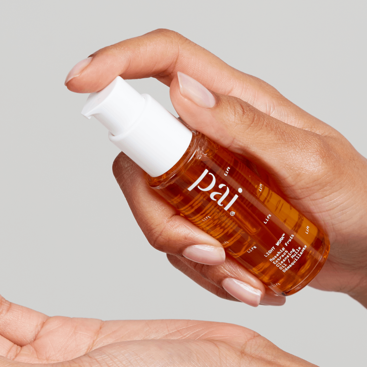 Free Mini Light Work™ Cleansing Oil when you spend €80